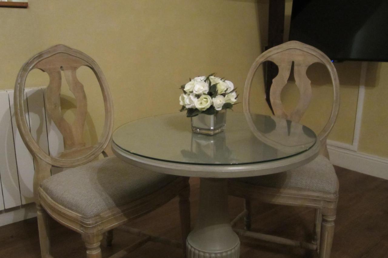 Chateau De Lazenay - Residence Hoteliere Bourges Eksteriør bilde