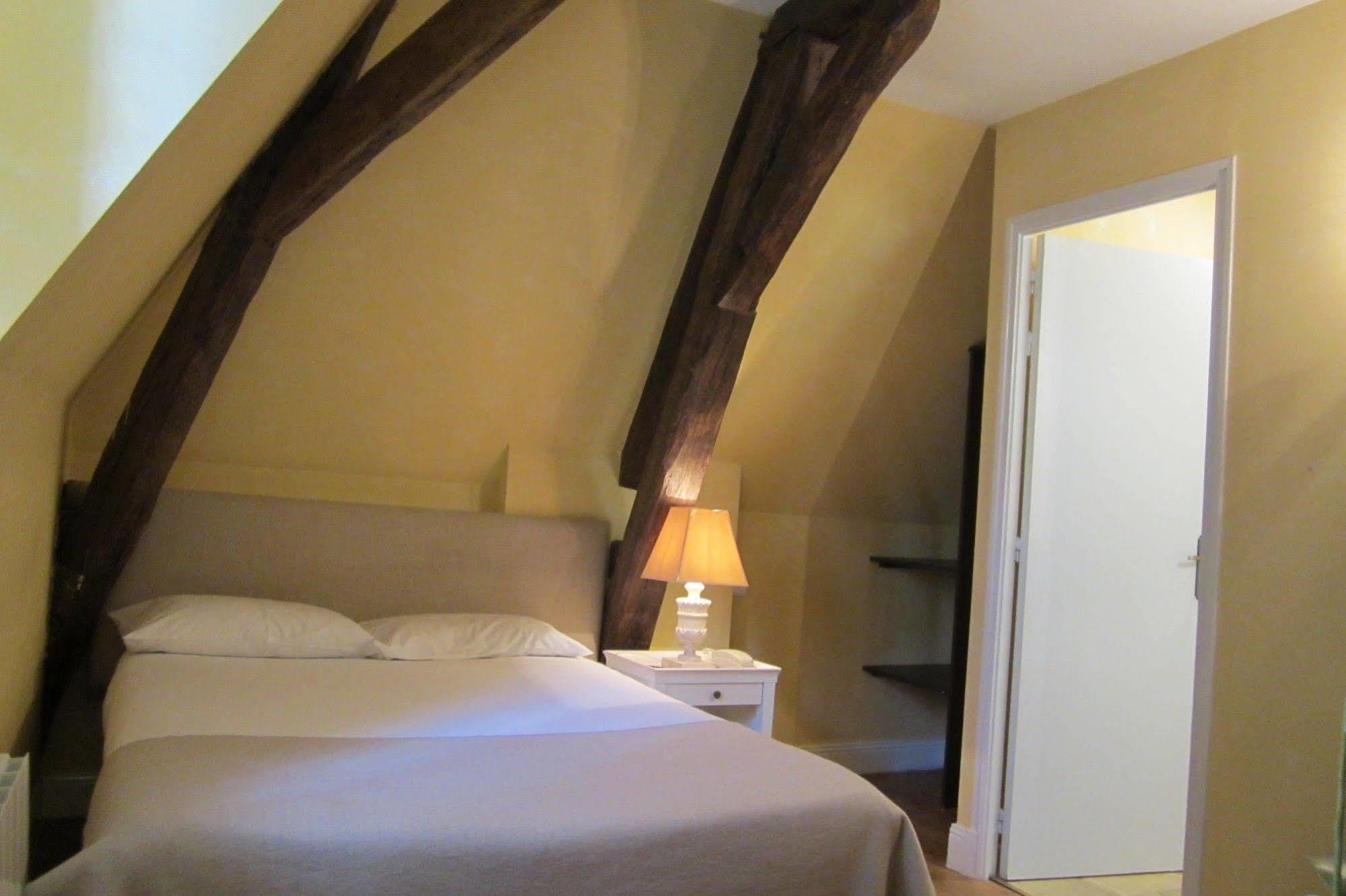 Chateau De Lazenay - Residence Hoteliere Bourges Eksteriør bilde